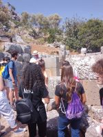 Εκπαιδευτική επίσκεψη στον αρχαιολογικό χώρο των Μαλίων και της Λατούς